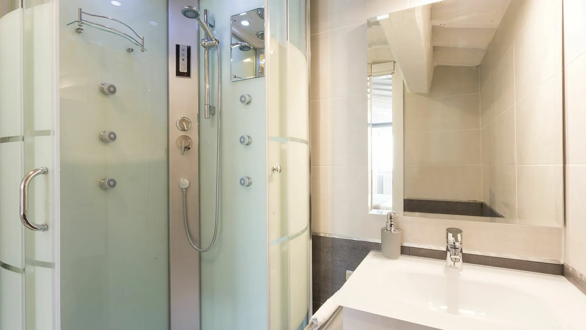 Lovethestylish Oldbridge - Lovetheapartments Florencia Apartamento