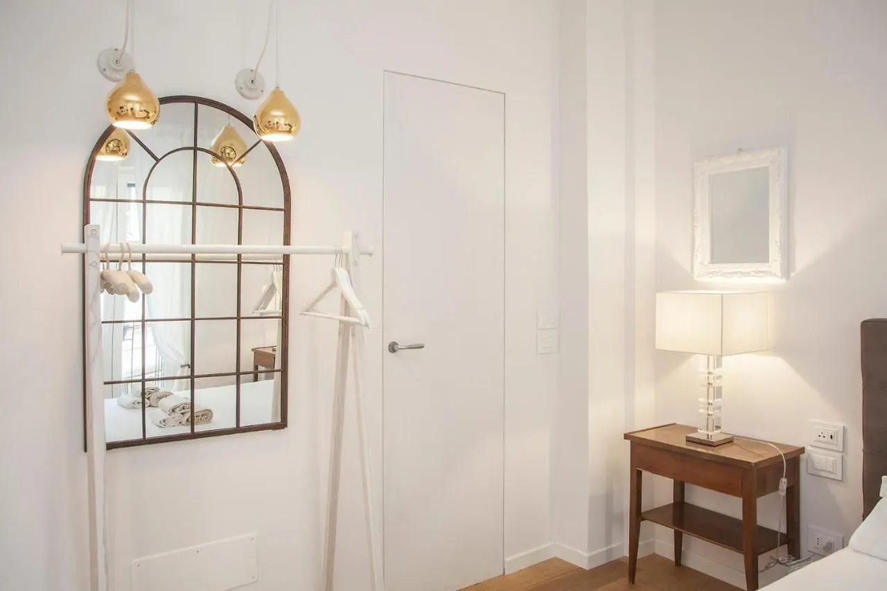 Lovethestylish Oldbridge - Lovetheapartments Florence 0*,  Italy