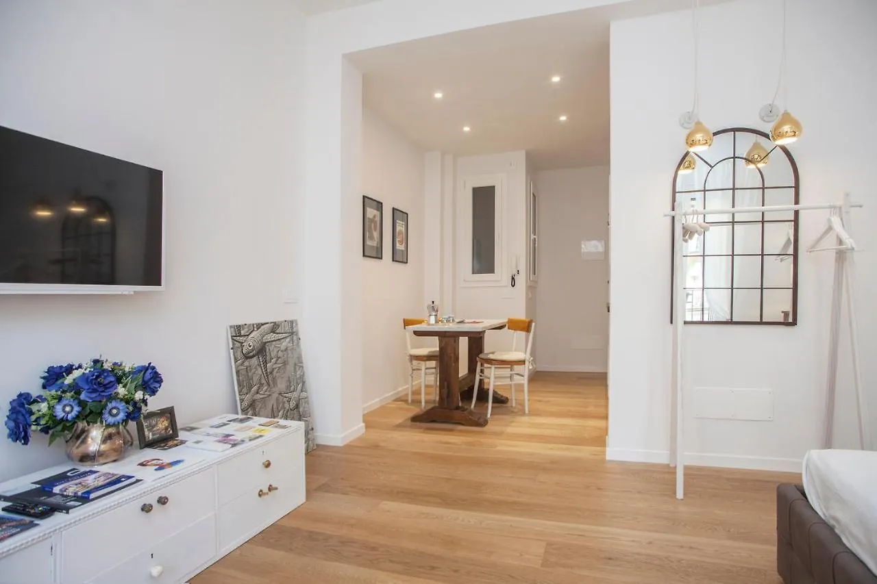 Lovethestylish Oldbridge - Lovetheapartments Florence 0*,  Italy