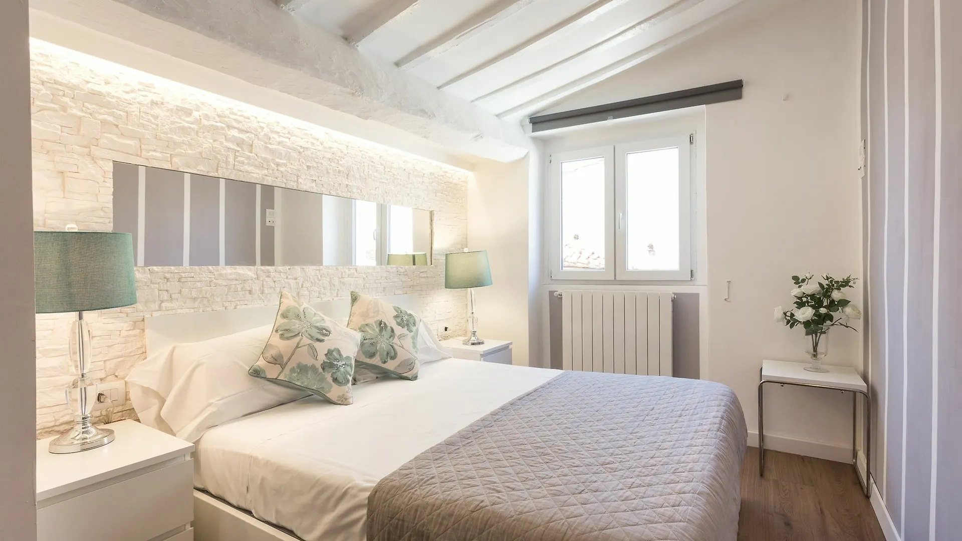 Lovethestylish Oldbridge - Lovetheapartments Florence Apartment